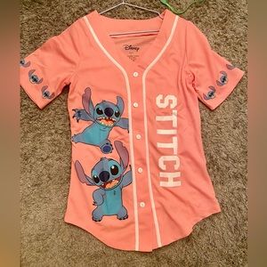 Disney size large blouse 👚 stitch camisa
